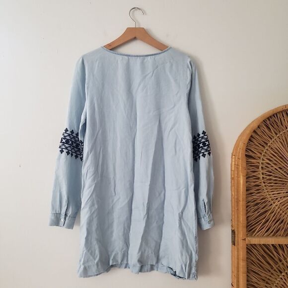 Simply Styled Embroidered Chambray Dress S - Picture 4 of 7